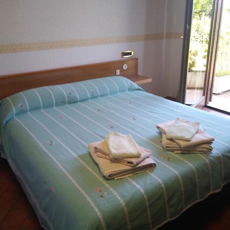 Casa Degli Ulivi Hotel ติโวลี ภายนอก รูปภาพ